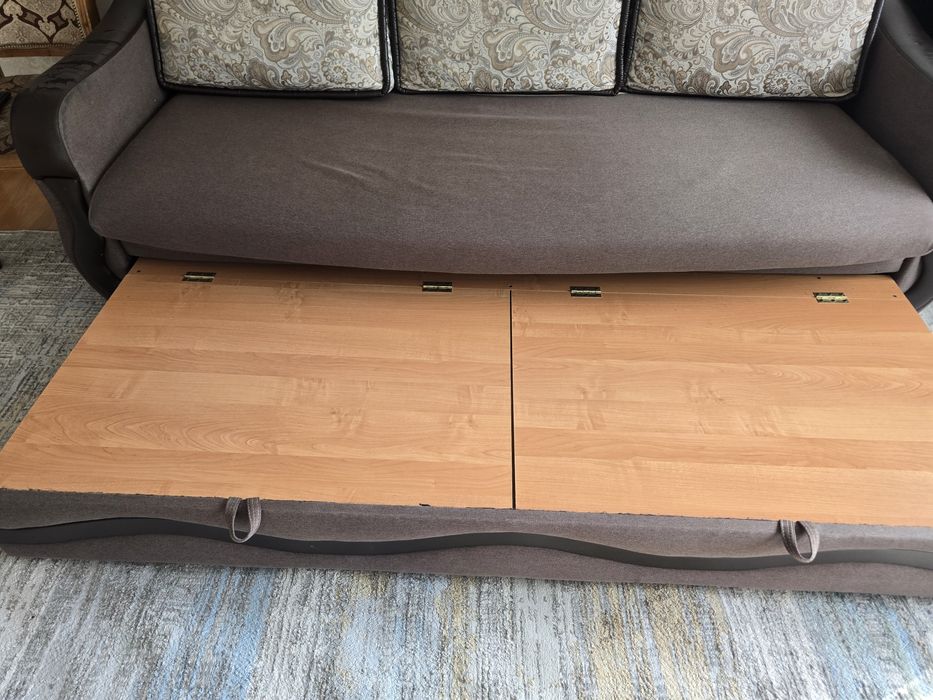 Продам диван, в хорошем состоянии. 20000