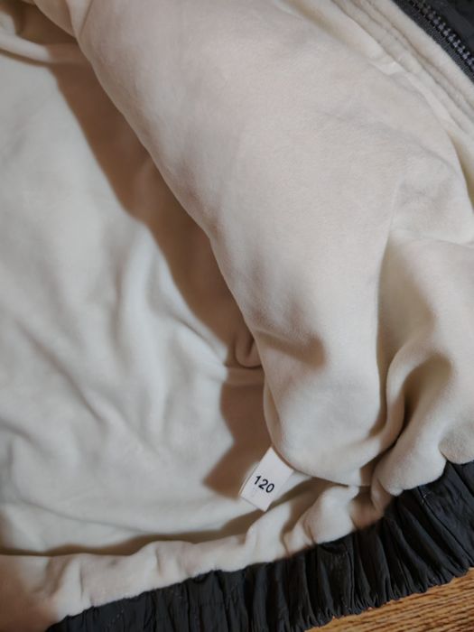 Продам детскую курточку