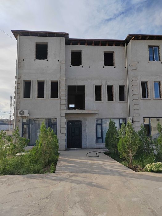 3 Qavatli turar joy Zudlik bilan