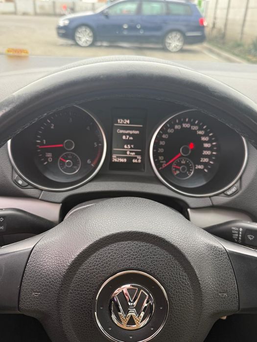 Vând Golf 6 2.0tdi 140 cp