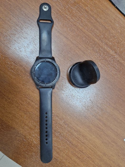 Продам смарт часы самсунг с3
