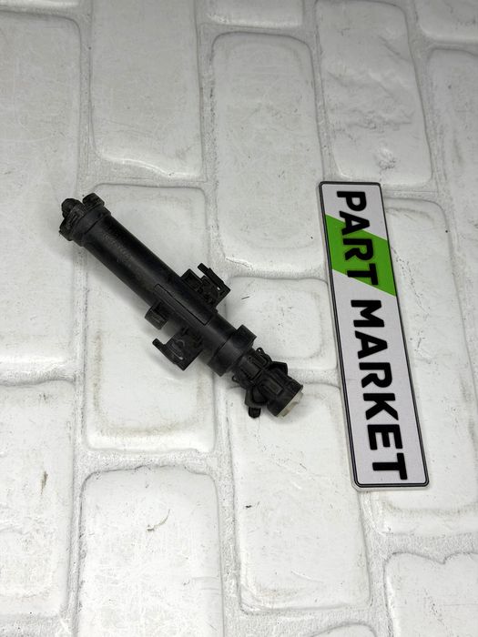 Дясна пръскалка предна броня AUDI Q5 / SQ5 8R 8R0955102A