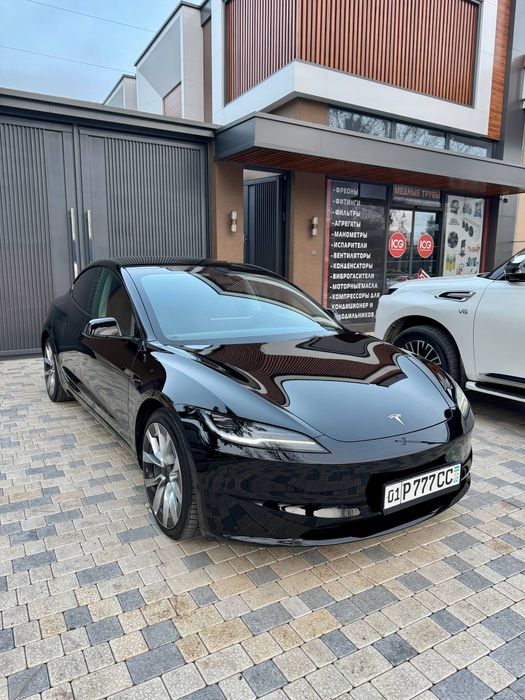 Tesla Model 3 new restyling full