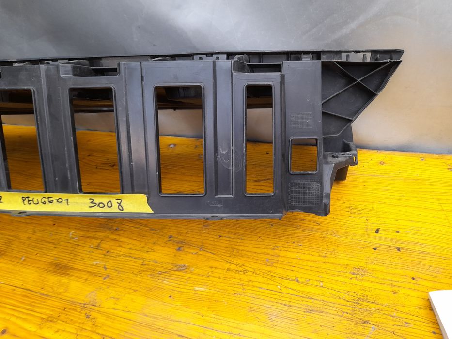 Грил решетка пежо 3008 2018/2022 г  Peugeot 3008