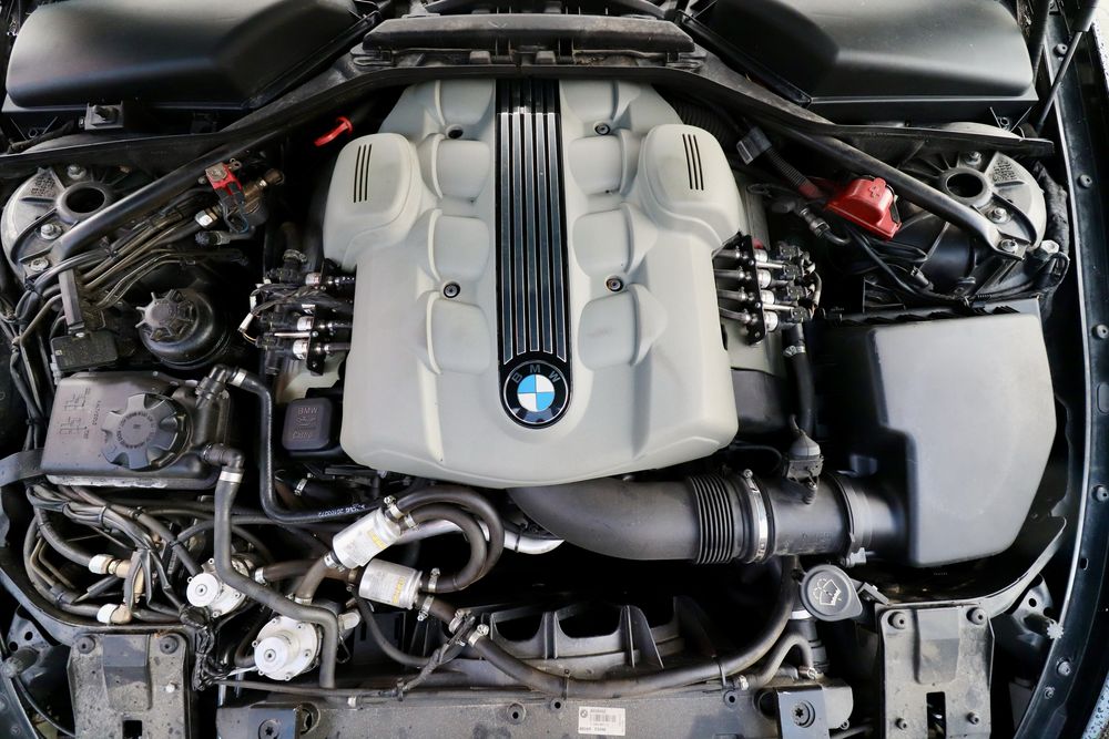 BMW 645ci Coupe (E63) 4.4 V8 , 333 к.с. |  ГАЗ / БЕНЗИН