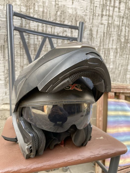 Продам Мото шлем  два визром