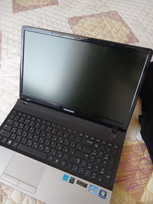 Продаю ноутбук Samsung NP300E5A-SOKRU в отличном состоянии