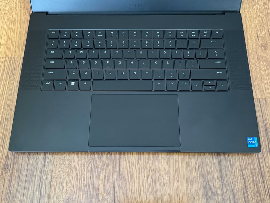 15.6' 2.5K 240Hz i7-13800H Razer Blade 32GB DDR5/1TB NVMe/Nvidia RTX 4070 8GB/Бат. 6ч