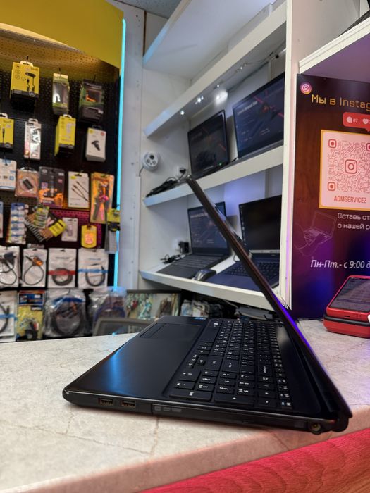 Ноутбук Acer E1-572G