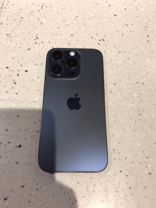 Iphone 15 pro Blue
