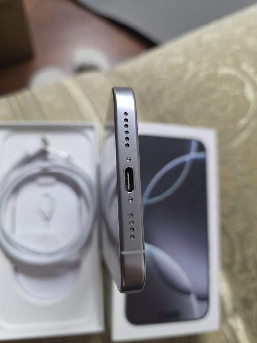 Срочно Торг iPhone 16 Pro Max 1 Tb (Белый)