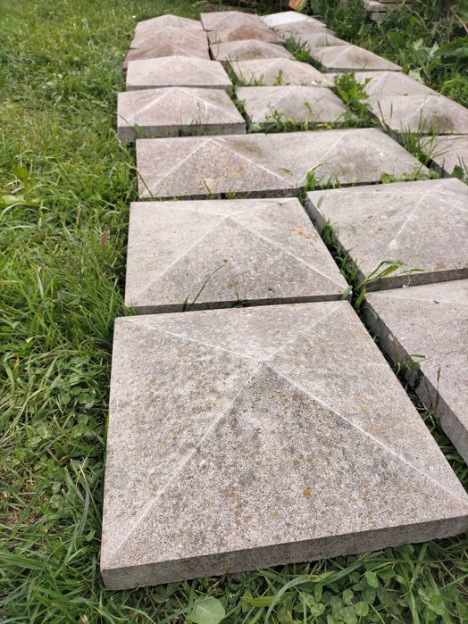 Capace de beton pentru gard