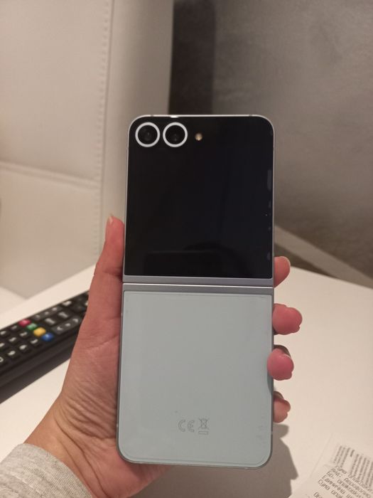 Samsung Galaxy Z Flip 6 ГАРАНЦИОНЕН