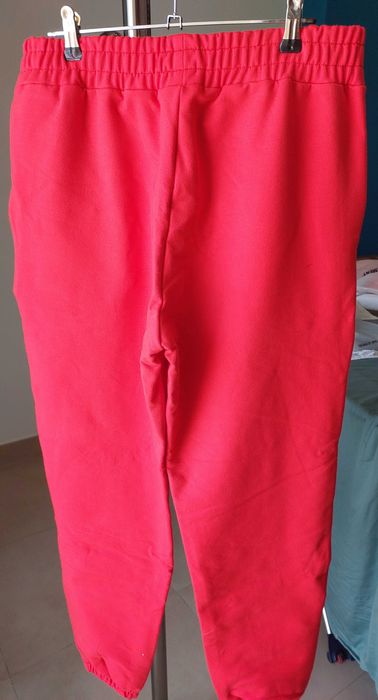 THE GIVING MOVEMENT joggers pantaloni trening NOI