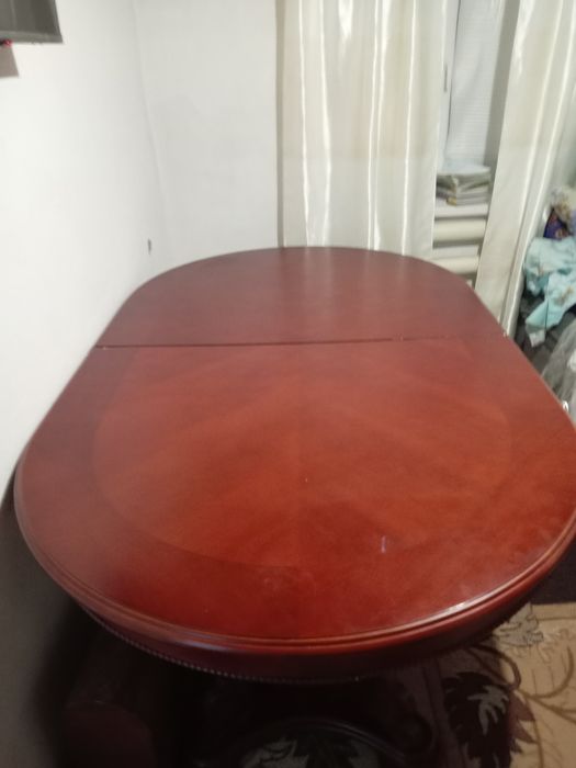 Продам стол и стулья