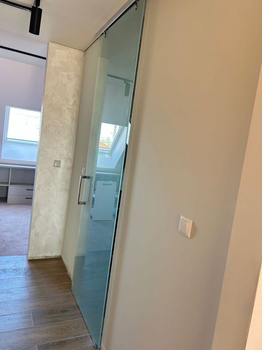 Стъклена плъзгаща система