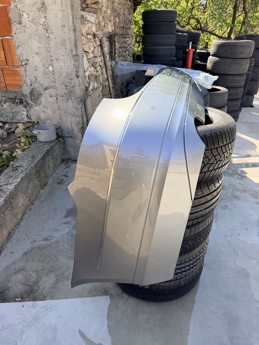Задна броня за mercedes w212 2010година седан