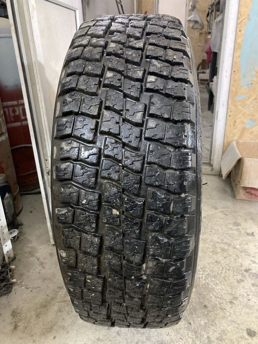 Шины автомобильные пикапа