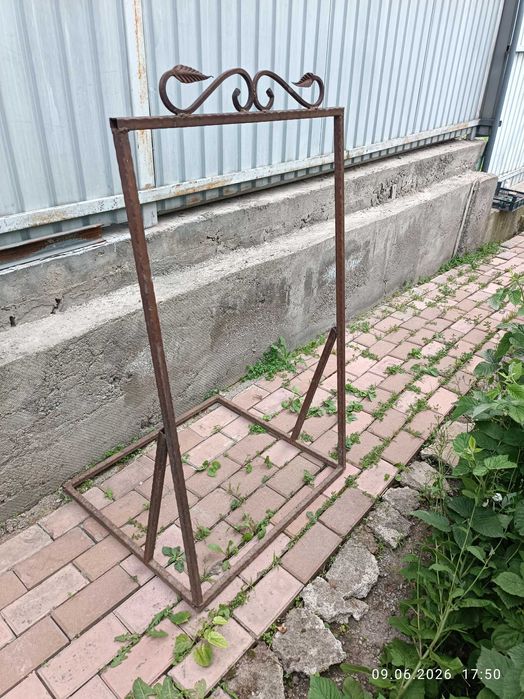 Подставка для рекламы