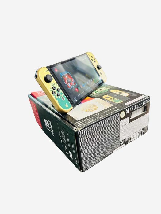 Consola Nintendo Switch OLED Zelda Tears of the Kingdom Edition