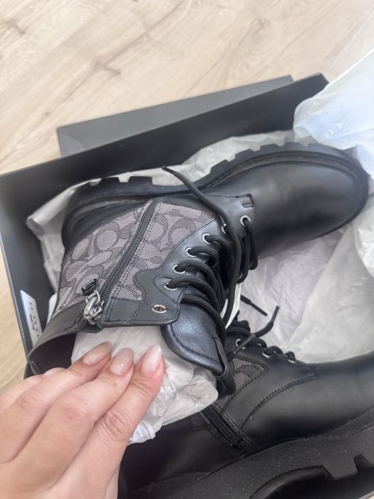 Ботинки от Coach