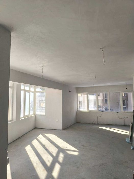 Дава се под наем Офис в Пловдив, Кючук Париж - 80 кв.м за 408 € - Снимка #2