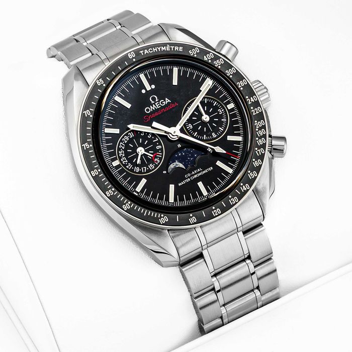 Omega Speedmaster Moonphase Chronograph 44.25mm