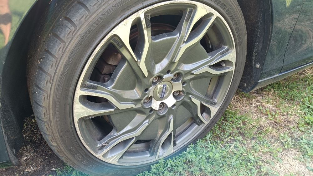 Roți complete Volvo R18 5×108