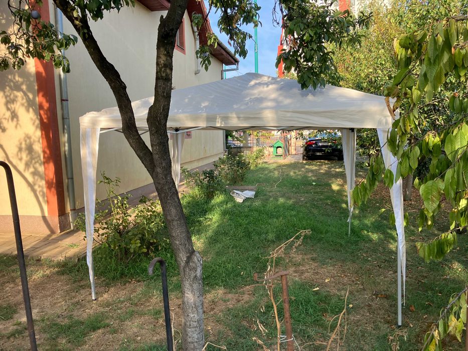 Cort / umbrela de soare