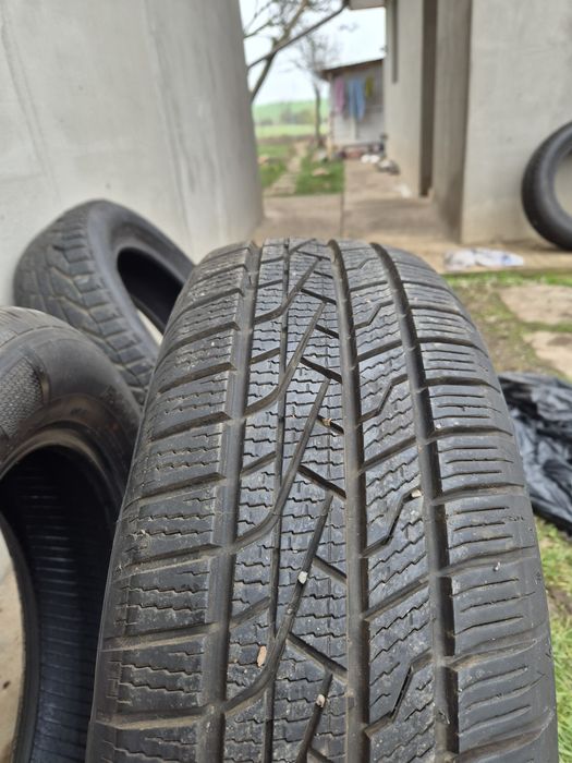 Anvelope all sezon 215/60/16
