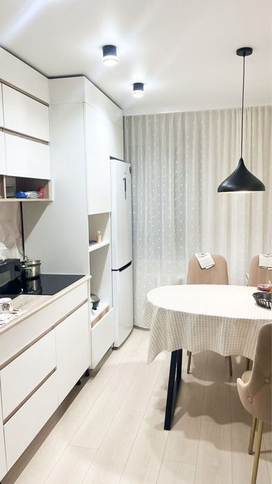 Продам 2 х комнатную улучшенную каартиру