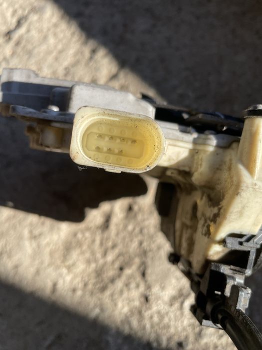 Брави за пасат 6 /pasat 6 задна лява и дясна, предна дясна