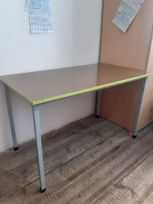 Продам столы офисные