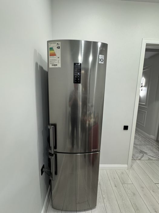 Продам отличный холодильник