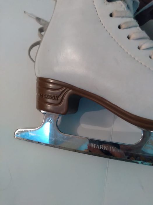 Продам коньки профессиональные