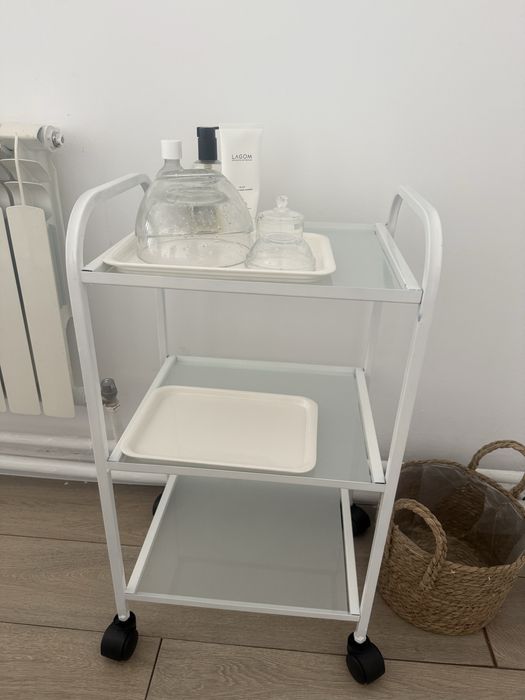 Столик помощник