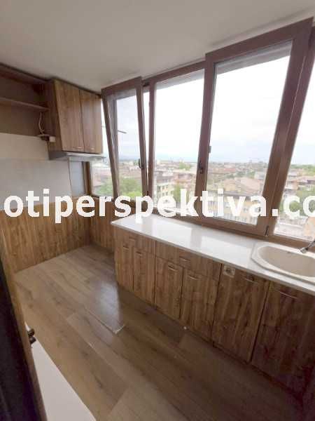Продава се Тристаен апартамент в Пловдив, Кючук Париж - 74 кв.м за 1013 €/кв.м - Снимка #2