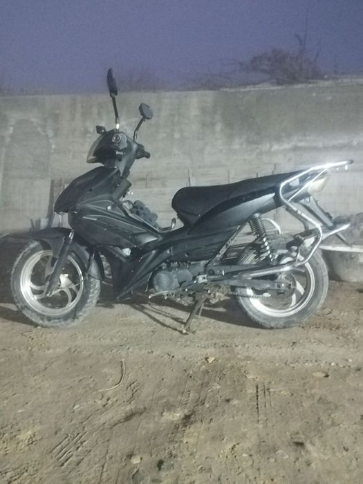 Ассалому алекум 
Скутеры 110 куба лифан
Скорст 4 та 80 махсимал
Тормиз