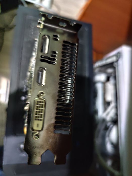 Vând rx 570 4gb impecabil de un ventilator