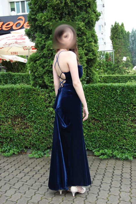 Абитуриентска рокля Mon Amour: синьо кадифе, Русалка