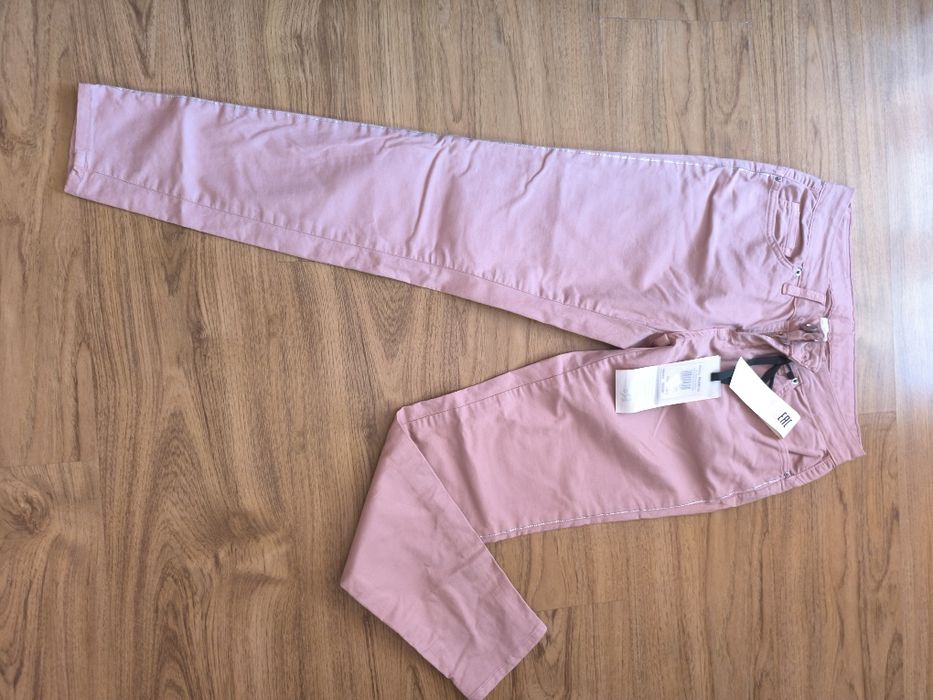Малък размер розов панталон
