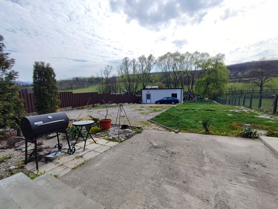 Închiriez casa în Hateg