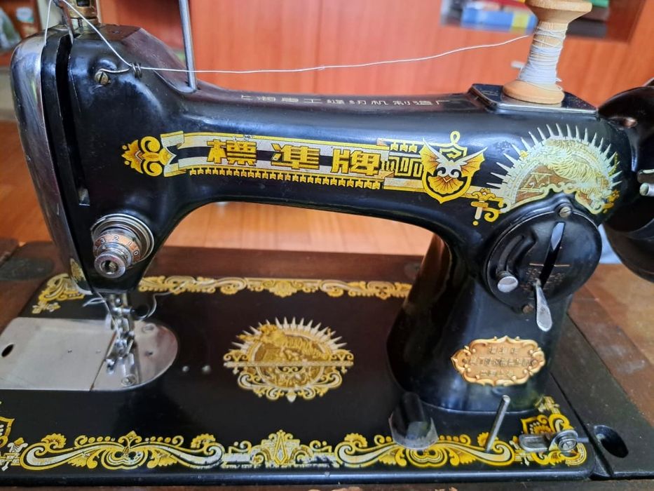 Продам швейную машинку