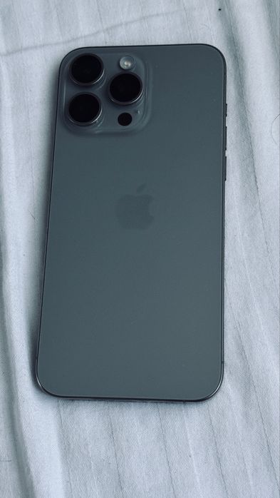 Продам Iphone 15 pro max