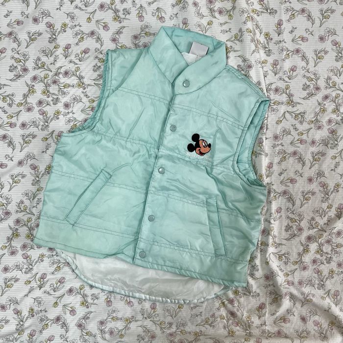 Вещи на девочку. Каждая 3000.