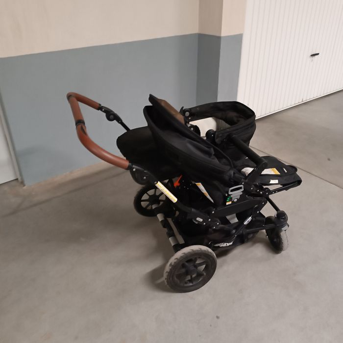 Количка за близнаци или породени деца Emmaljunga double viking 735