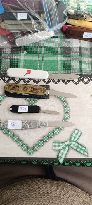 Продавам стари джобни ножчета