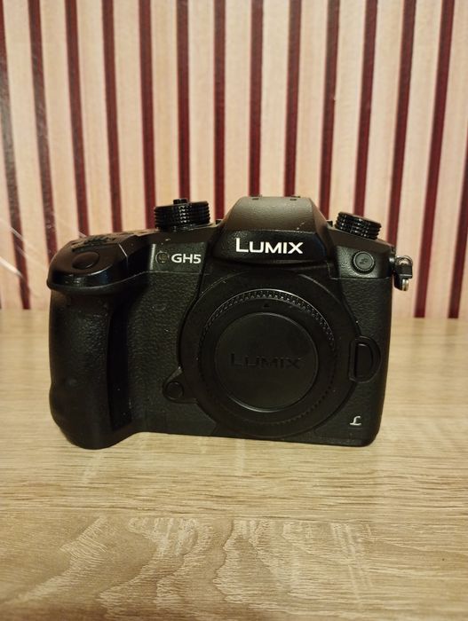 Panasonic Gh5 - doar body