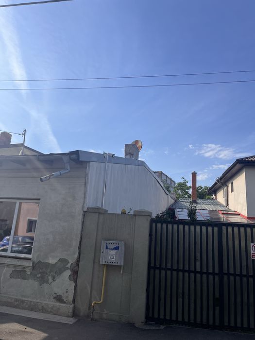 De vanzare teren si constructie veche, zona Politia Rutiera strada Câmpia Islaz