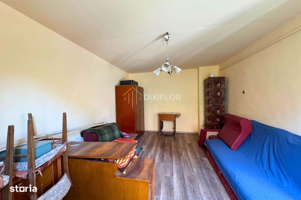 Casă cu o cameră complet renovată în zona 7 Noiembrie